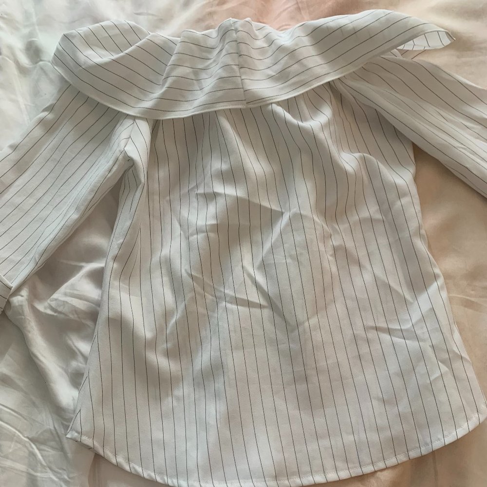 Storets Liv Off the Shoulder White Shirt
